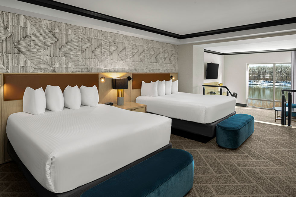 premium suite two queens